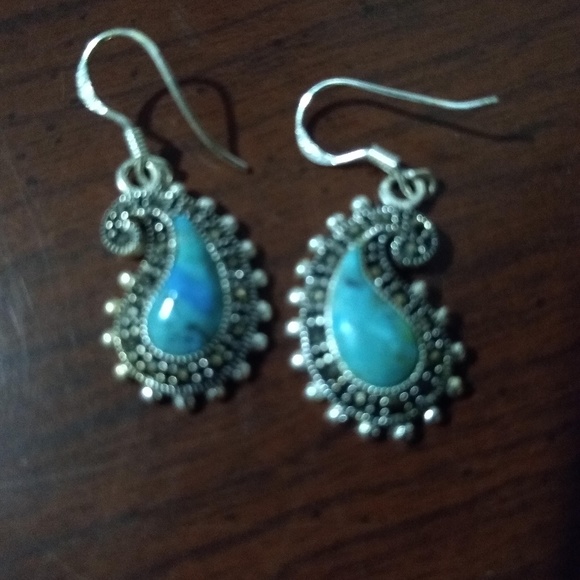 Offers welcome! Earrings &  Ring Set **NWT - Picture 4 of 4